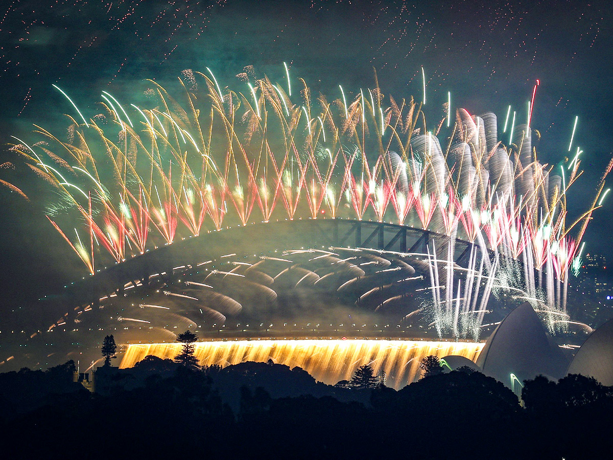 Australia, New Zealand welcome 2025 as New Years celebrations Photos2