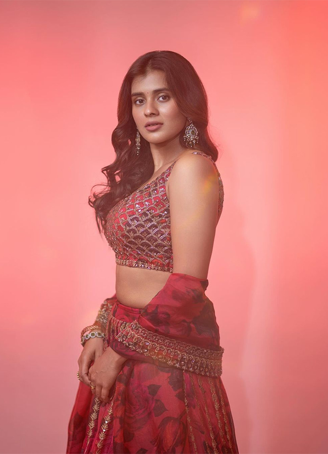 Actress Hebah Patel Hot Pics In Saree Goes Viral21