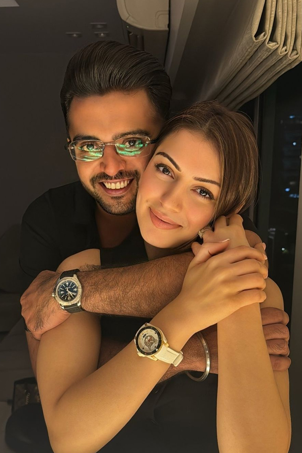 Actress Hansika Motwani Wedding Anniversary Special Photos With Husband3