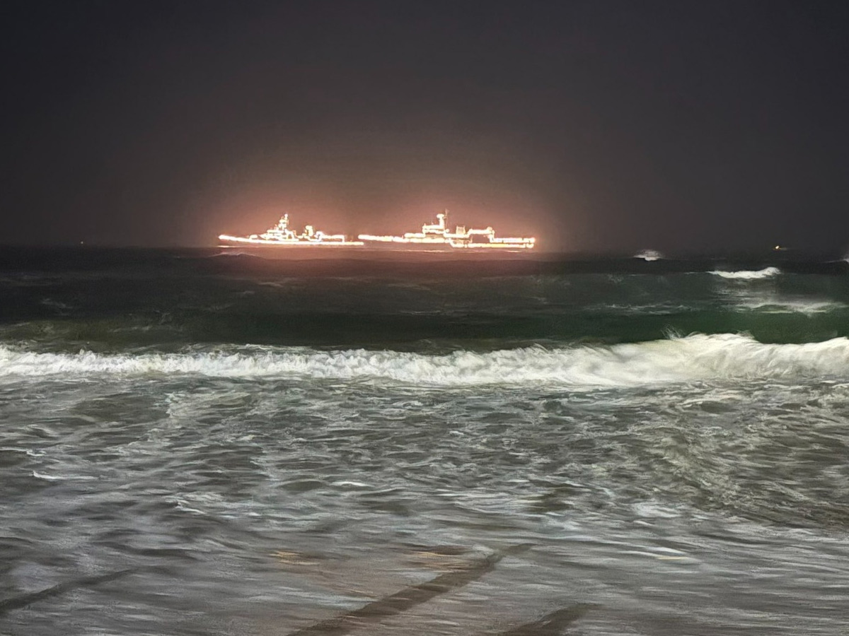 Navy Day celebrations At coast In Puri, Odisha Photos16