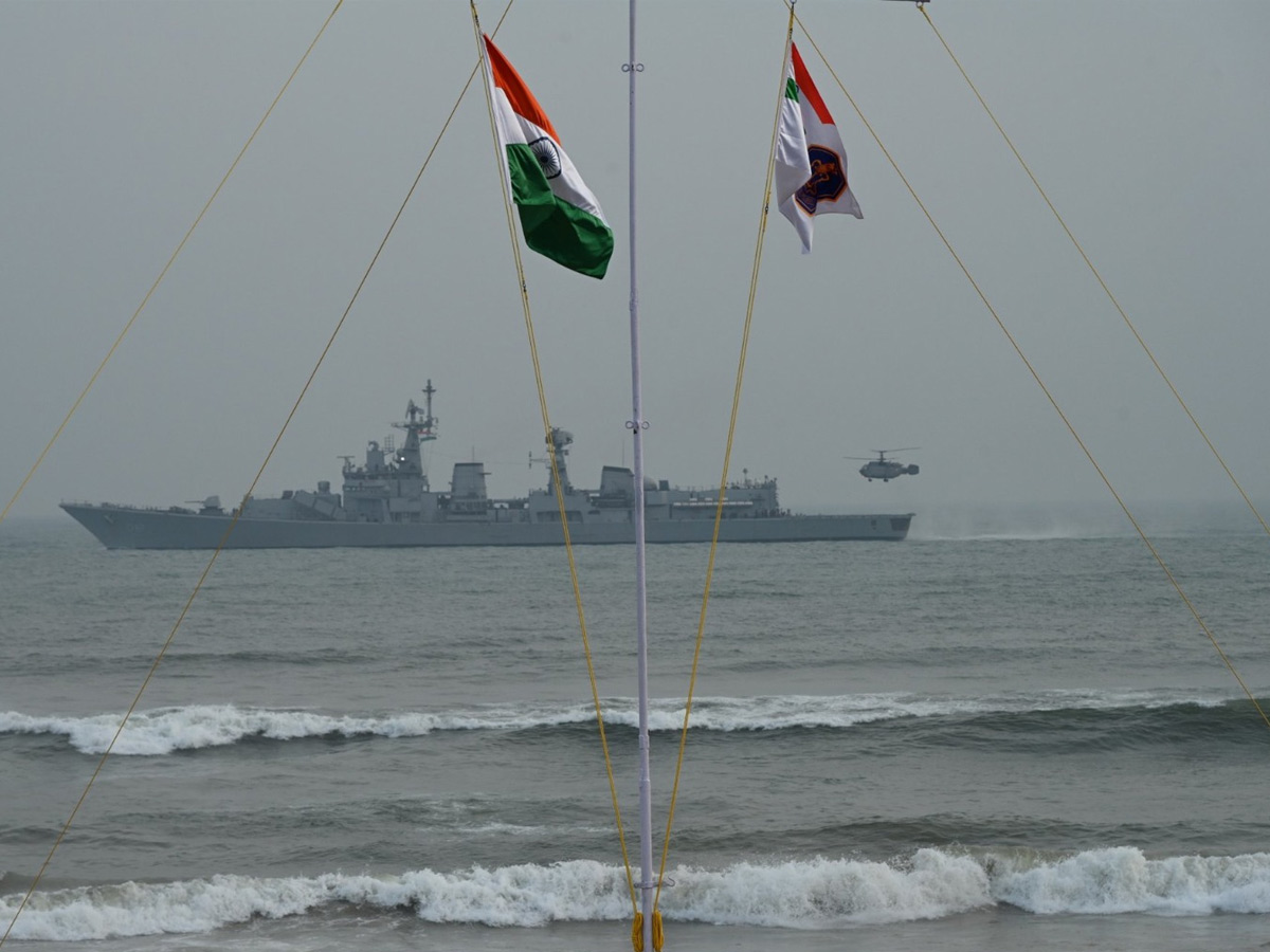 Navy Day celebrations At coast In Puri, Odisha Photos7