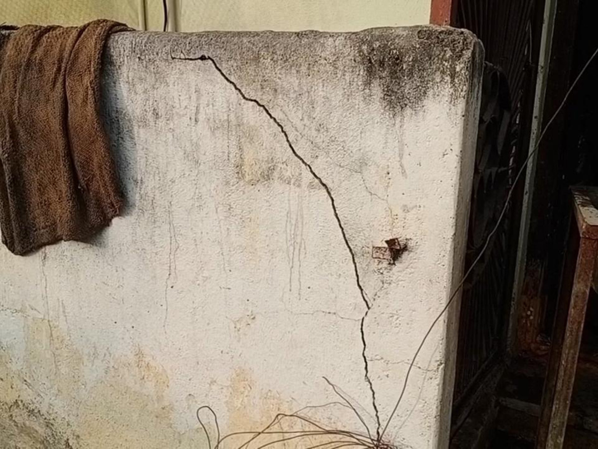 Photos Of Earthquake Occurred After 20 years  In Telugu States12