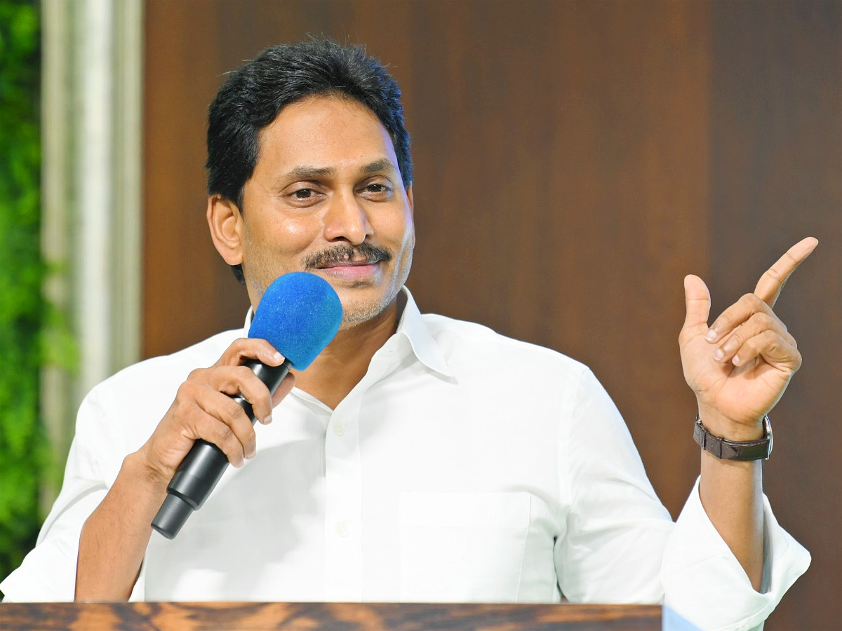 YS Jagan Interesting Comments at Srikakulam YSRCP Leaders Meeting Photos1