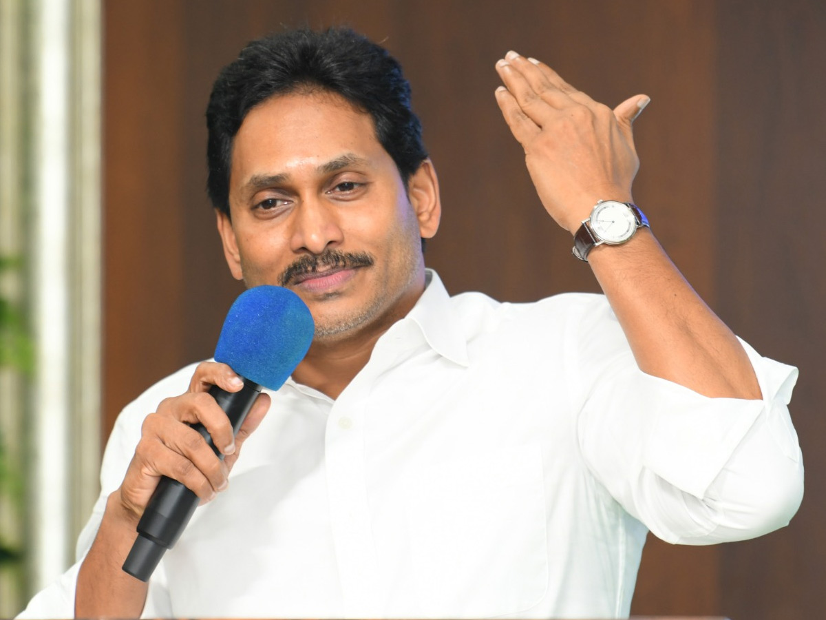 YS Jagan Interesting Comments at Srikakulam YSRCP Leaders Meeting Photos7