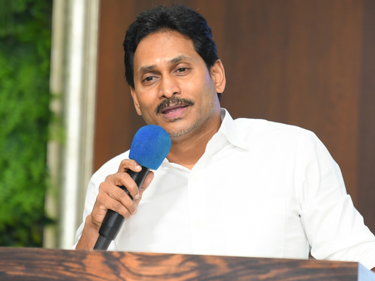 YS Jagan Interesting Comments at Srikakulam YSRCP Leaders Meeting Photos8