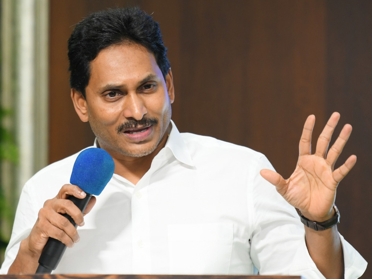 YS Jagan Interesting Comments at Srikakulam YSRCP Leaders Meeting Photos9