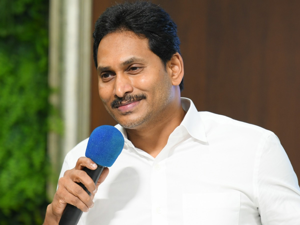 YS Jagan Interesting Comments at Srikakulam YSRCP Leaders Meeting Photos10