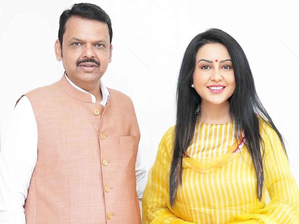 Who is Devendra Fadnavis wife Amruta Fadnavis? Photos2