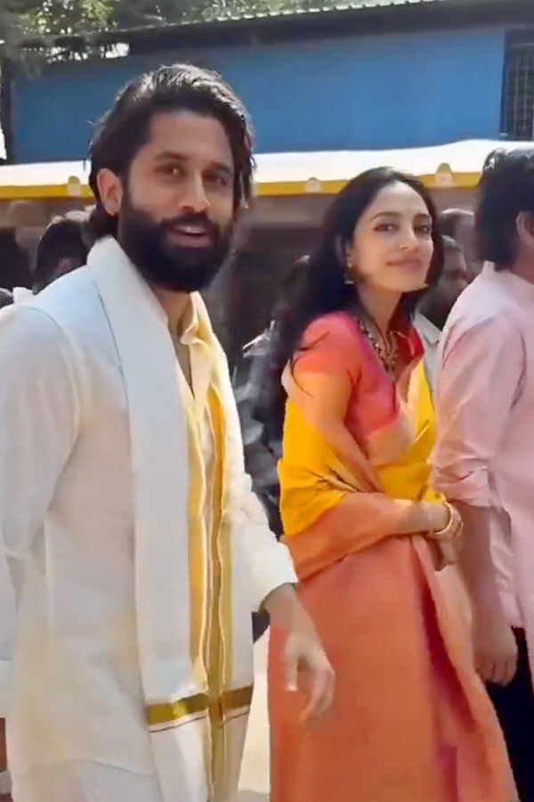 Naga Chaitanya And Sobhita Dhulipala Visit Srisailam Temple Photos Viral11