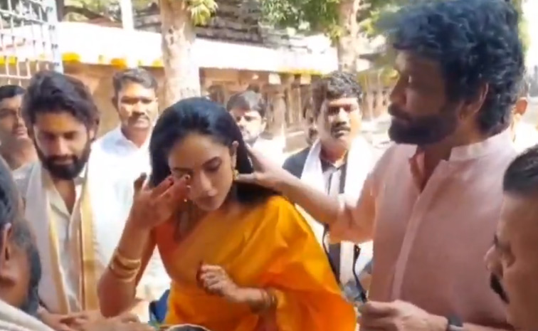 Naga Chaitanya And Sobhita Dhulipala Visit Srisailam Temple Photos Viral5