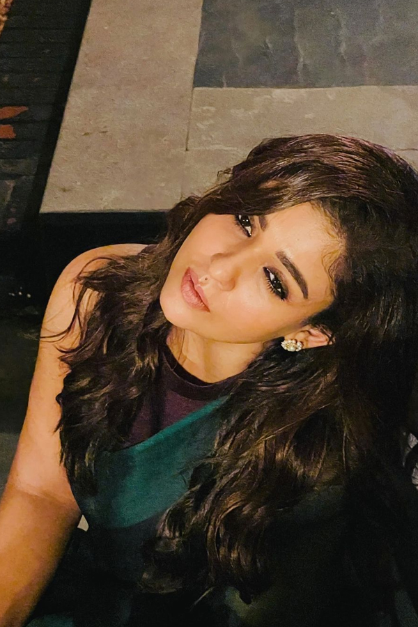 Actress Nayanthara Stunning Pose In Green Saree2