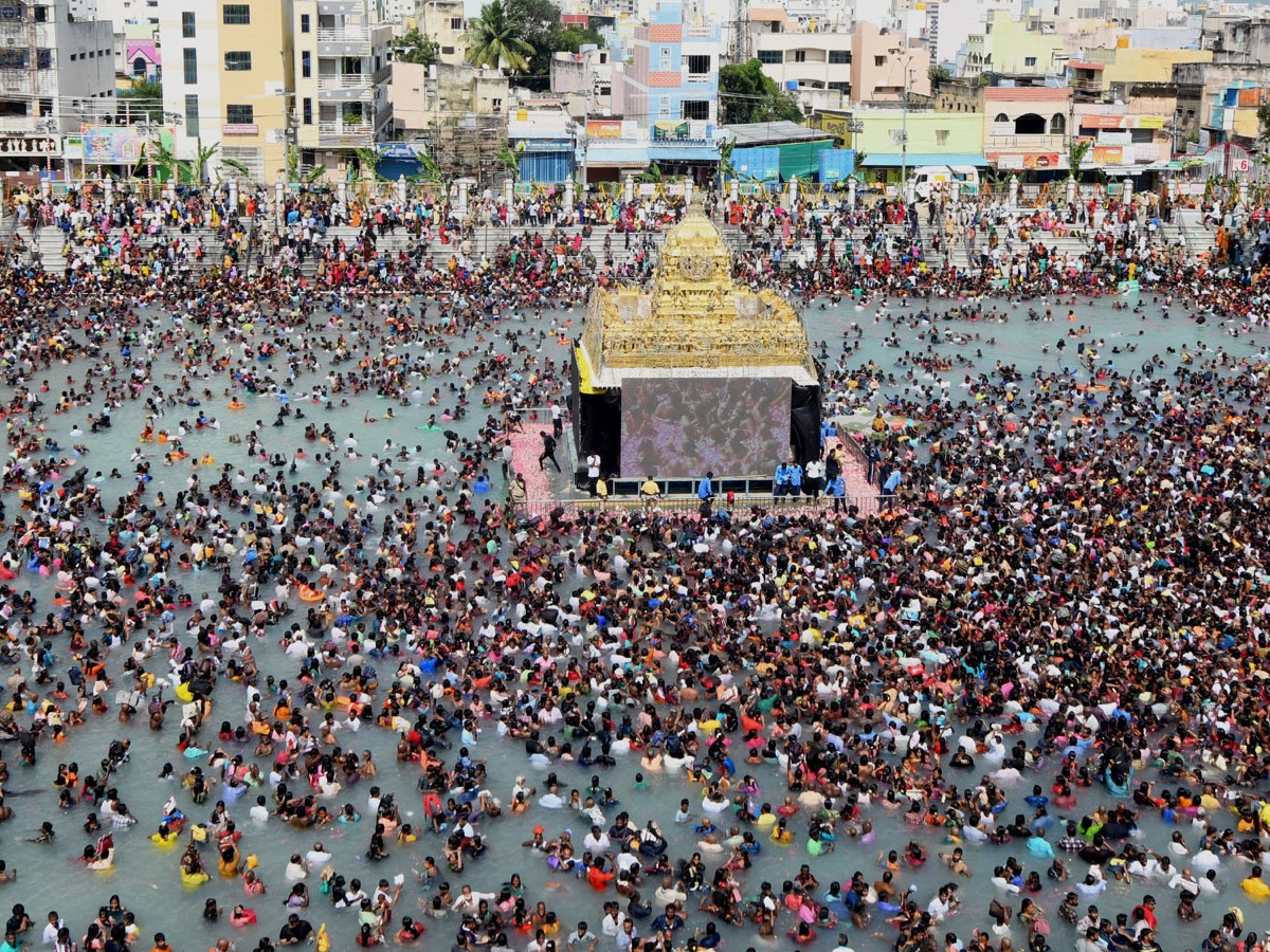 Tiruchanur Brahmotsavams grandly celebrated Panchamithirtham4