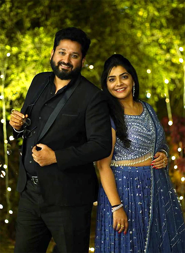 Telugu Actors Sai Kiran And Sravanthi Engaged photos goes viral3