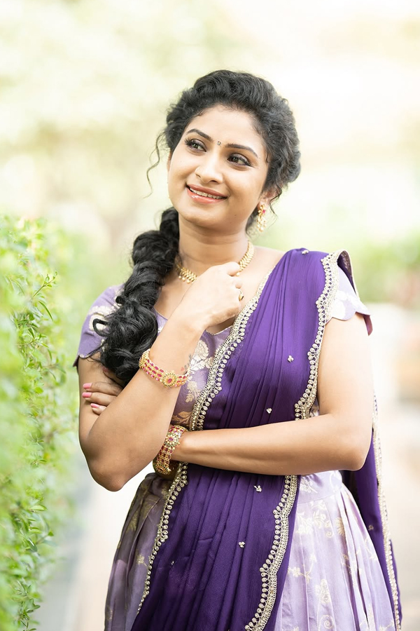 TV Actress Vishnu Priya Glamorous Photos In Purple Lehenga4