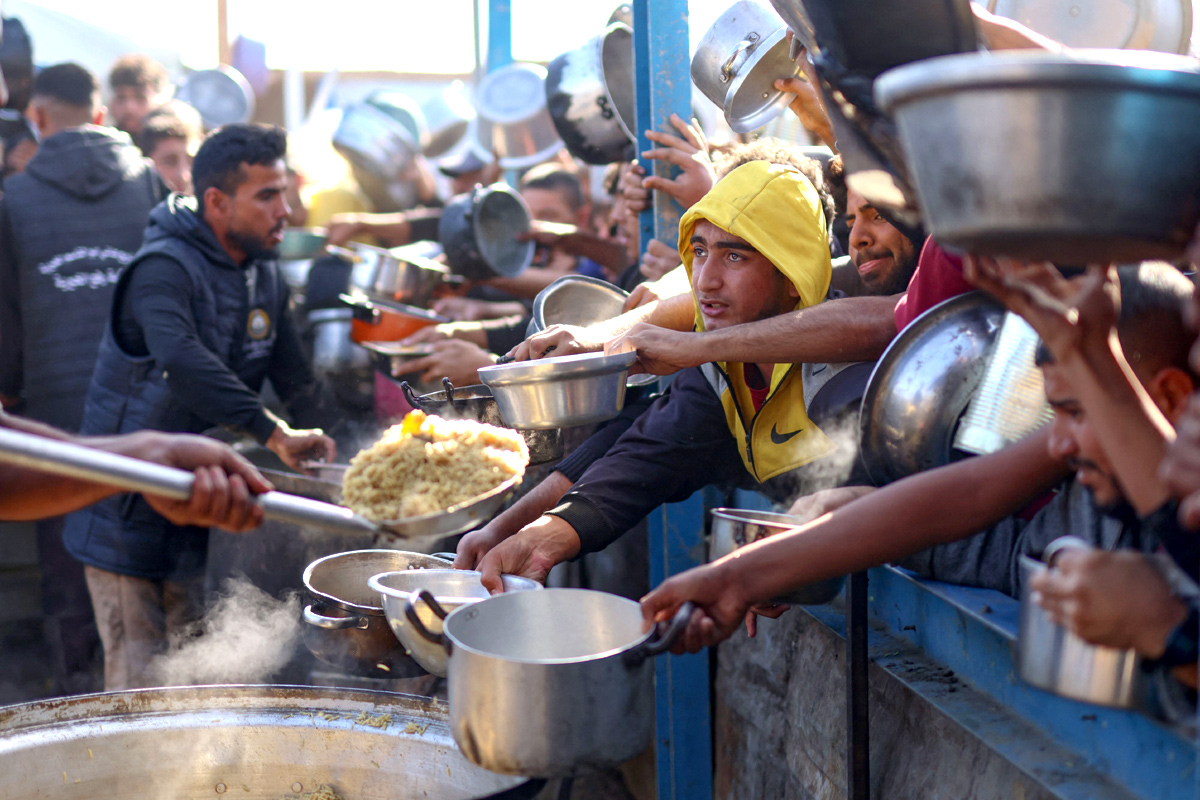 As Hunger Surges in Gaza, the Struggle to Find Food Turns Deadly2