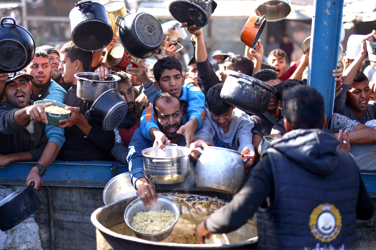 As Hunger Surges in Gaza, the Struggle to Find Food Turns Deadly5