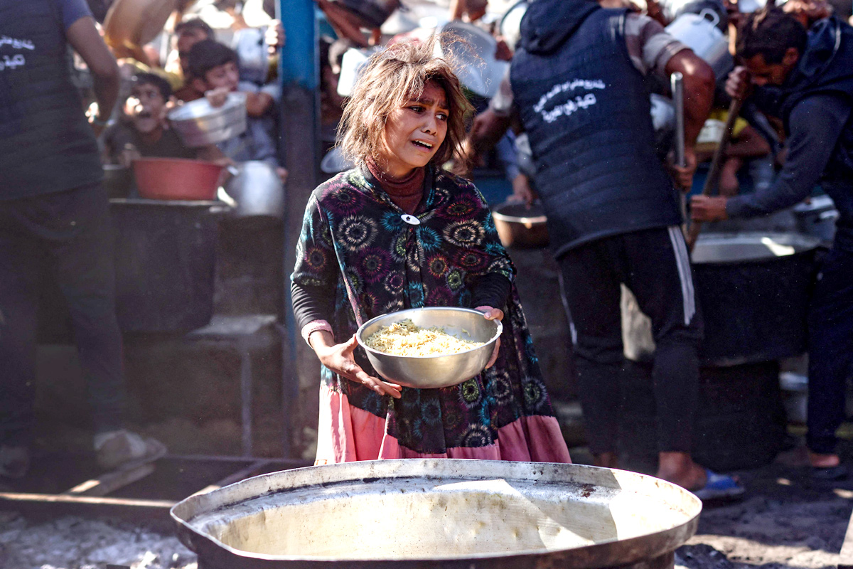 As Hunger Surges in Gaza, the Struggle to Find Food Turns Deadly6