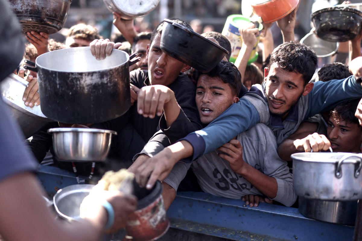 As Hunger Surges in Gaza, the Struggle to Find Food Turns Deadly7