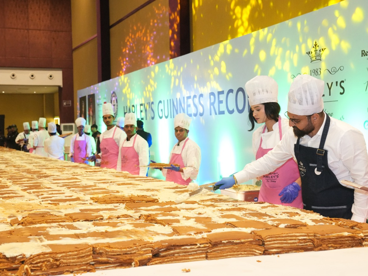 Bakers In Hyderabad Done Huge Size of 2254 Kg Russian Medovik Honey Cake, Creates Guinness Record photos3