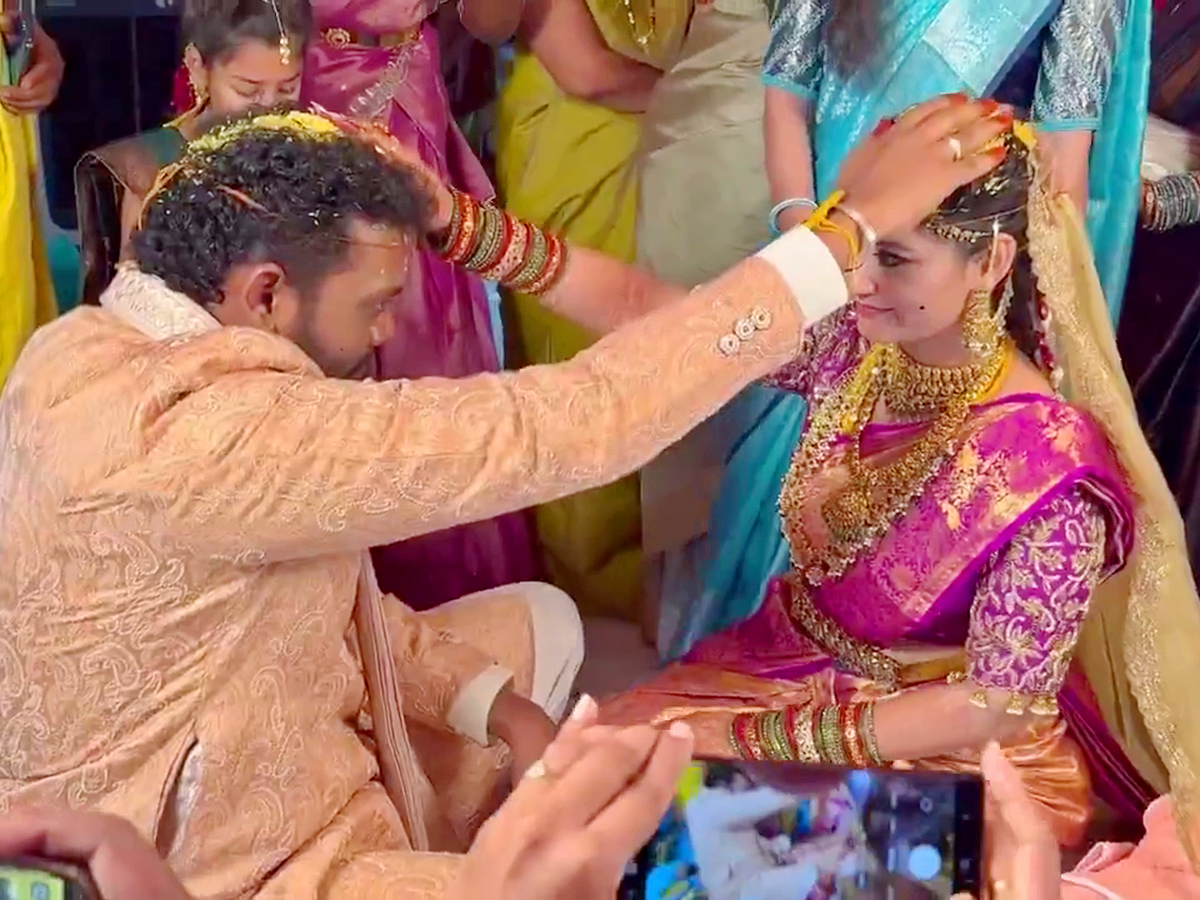 Director Sandeep Raj and actress Chadini get wedding photos goes viral16