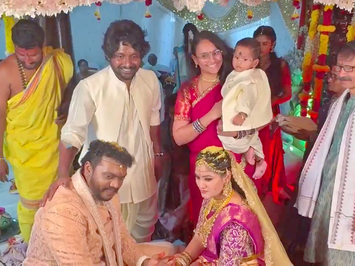 Director Sandeep Raj and actress Chadini get wedding photos goes viral7