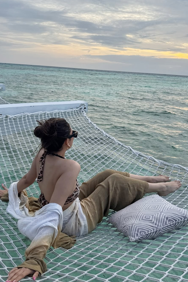 Actress Hansika Motwani Celebrated Wedding Anniversary In Maldives4