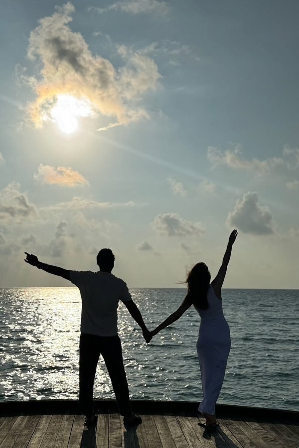 Actress Hansika Motwani Celebrated Wedding Anniversary In Maldives6