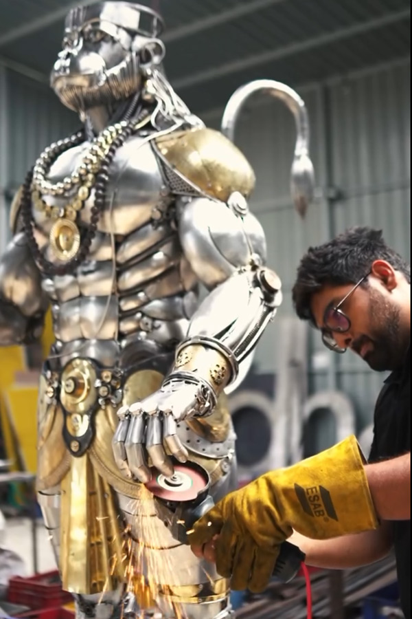 Indores Deval Verma turns scrap into sculptures Photos10