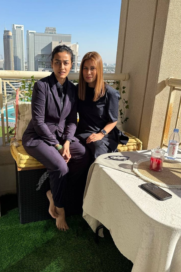 Namrata And Sitara Cute Photos From Their Dubai Tour8