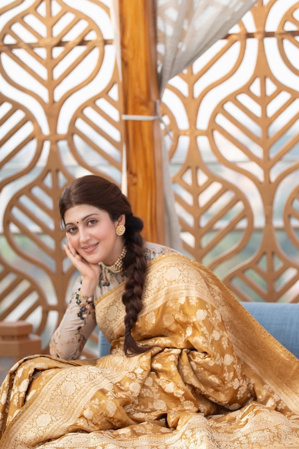 Actress Pranitha Subhash Glorious Looks In Banarasi Saree4