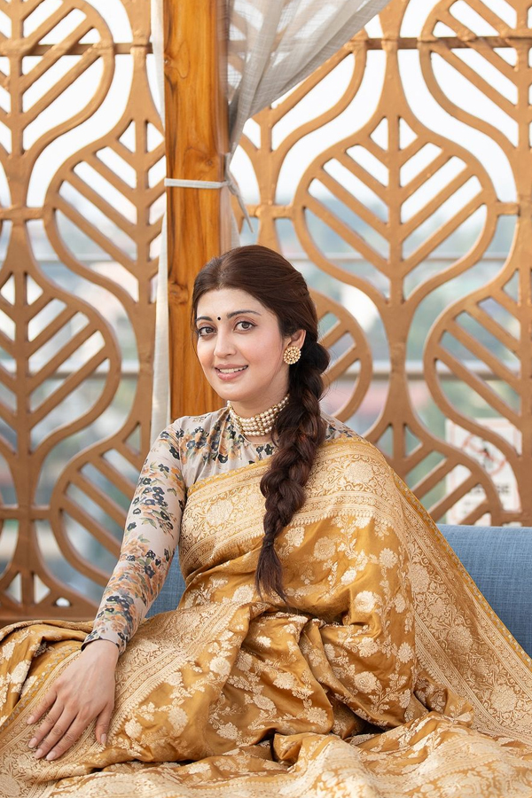 Actress Pranitha Subhash Glorious Looks In Banarasi Saree6