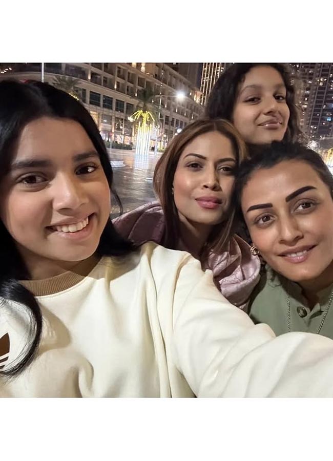 Photos of Sitara and Namrata enjoying a trip in Dubai goes to viral6