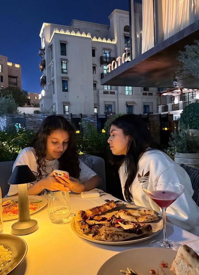 Photos of Sitara and Namrata enjoying a trip in Dubai goes to viral9