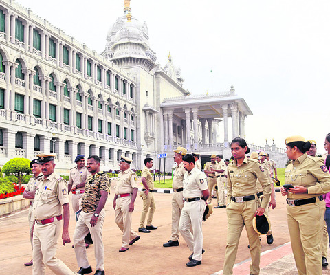 అసెంబ్లీకి ఆహ్వానం1