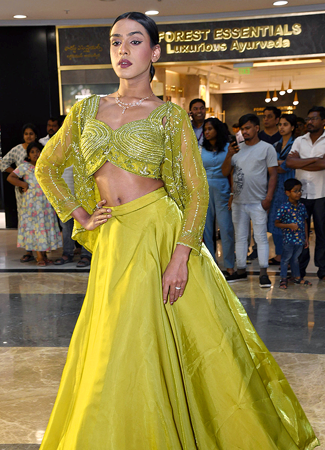 Hyderabad: Models shine at ethnic fashion show photos6