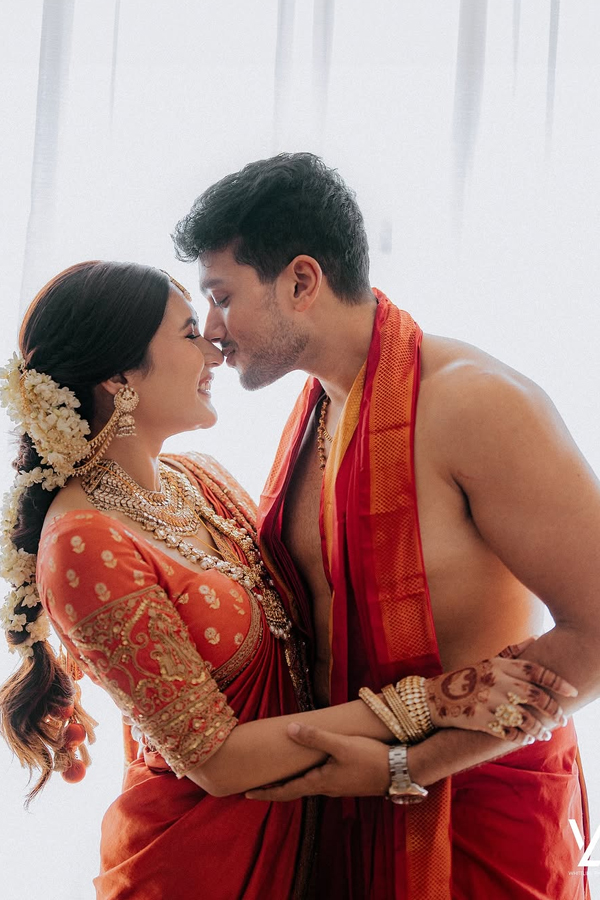 Popular Actor Jayaram Son Kalidas Got Married To Model Tarini At Guravayur Temple Pics Viral15