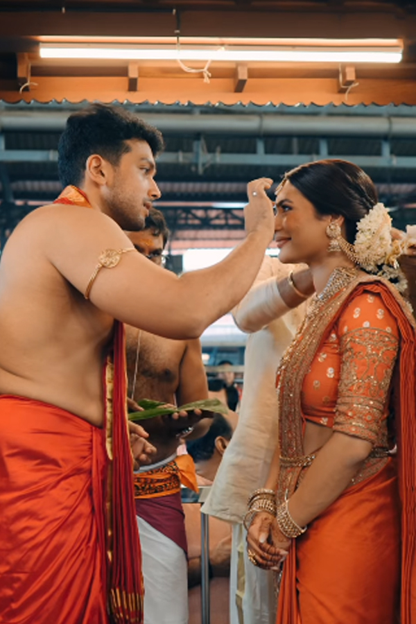 Popular Actor Jayaram Son Kalidas Got Married To Model Tarini At Guravayur Temple Pics Viral4