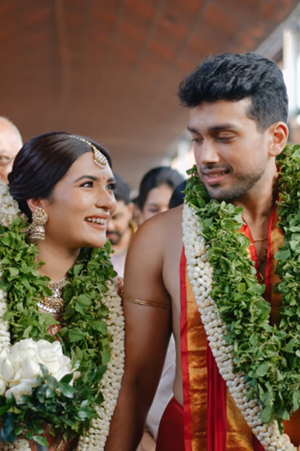 Popular Actor Jayaram Son Kalidas Got Married To Model Tarini At Guravayur Temple Pics Viral10