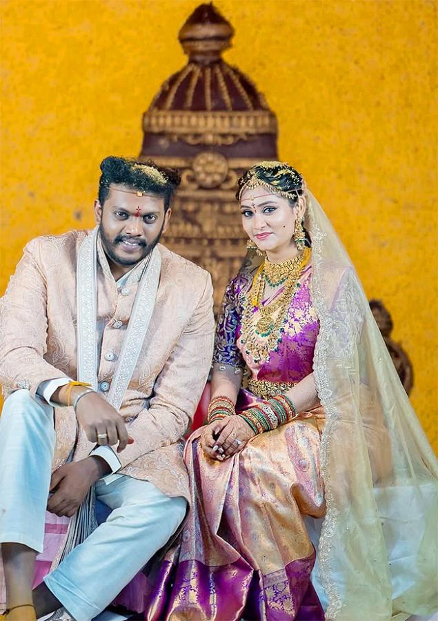 Director Sandeep Raj and actress Chadini get wedding photos goes viral4