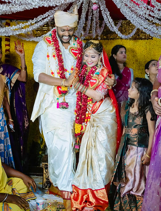 Director Sandeep Raj and actress Chadini get wedding photos goes viral2