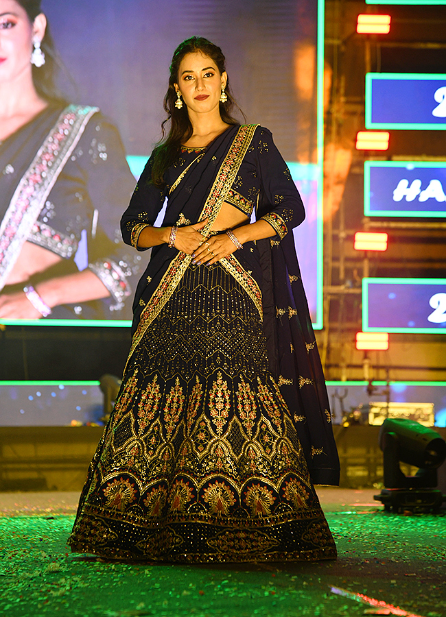 Fashion Show At Jubilee Hills Club Photos Goes Viral6