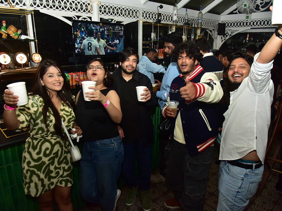 new year 2025 celebrations in hyderabad photos goes viral54