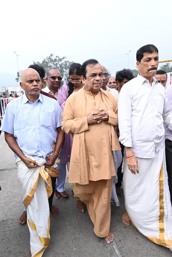 Comedian Brahmanandam Visits Tirumala10