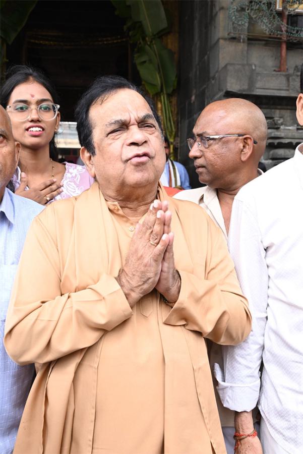 Comedian Brahmanandam Visits Tirumala3