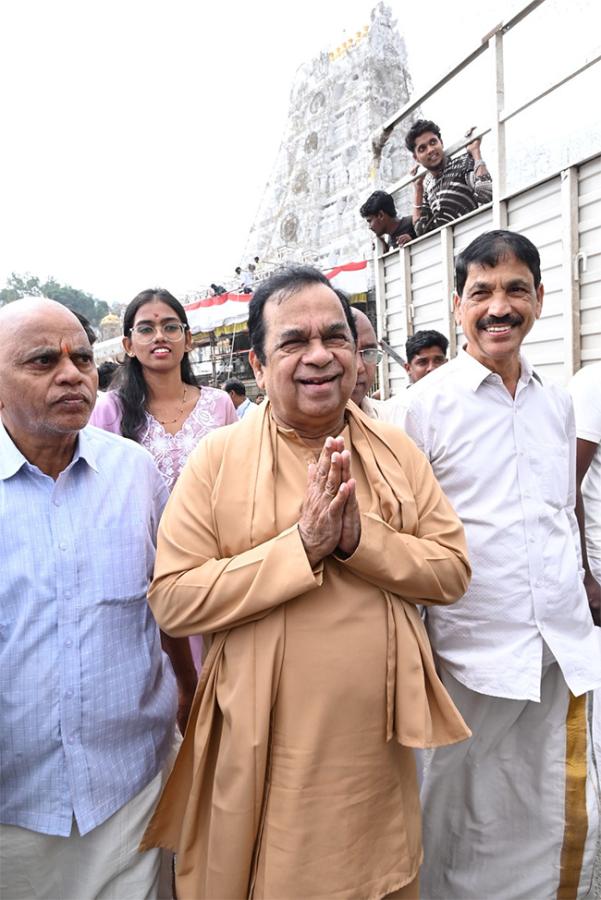 Comedian Brahmanandam Visits Tirumala7