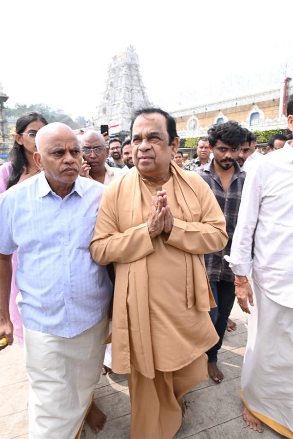 Comedian Brahmanandam Visits Tirumala8