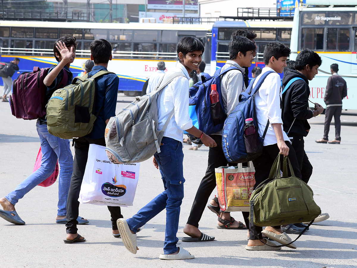 Heavy rush bus station in sankranti festival 202517