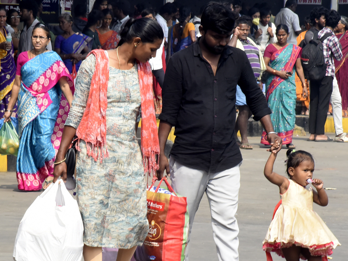 Heavy rush bus station in sankranti festival 20256