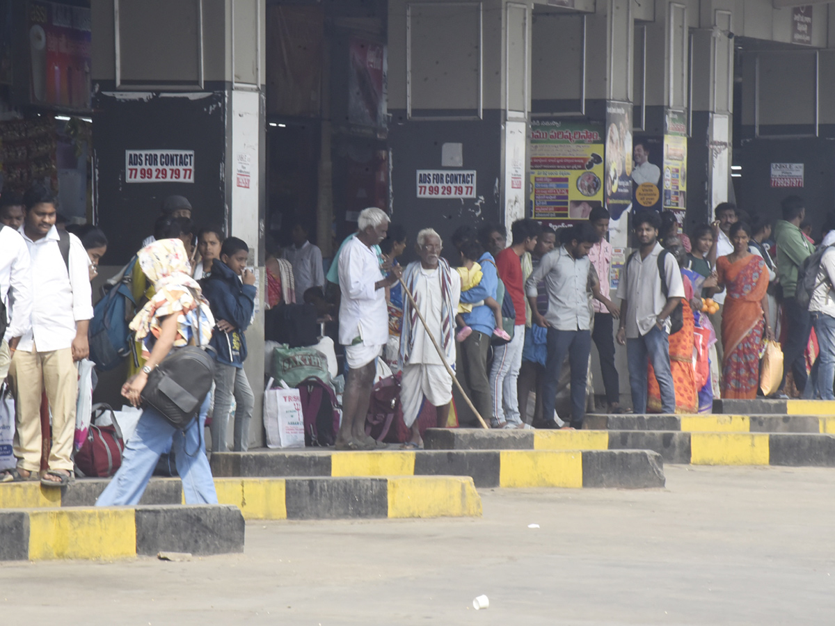 Heavy rush bus station in sankranti festival 20257