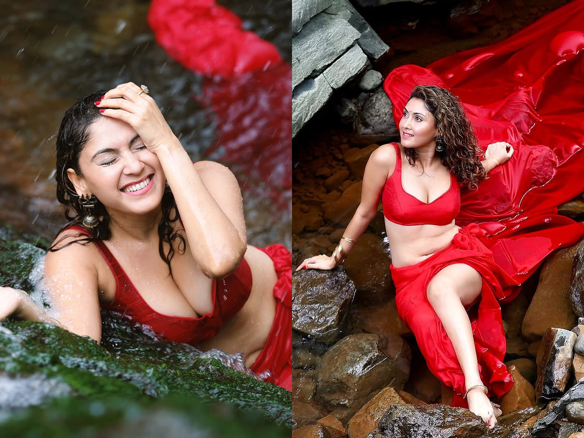 Actress Manjari Fadnis Photo Gallery1